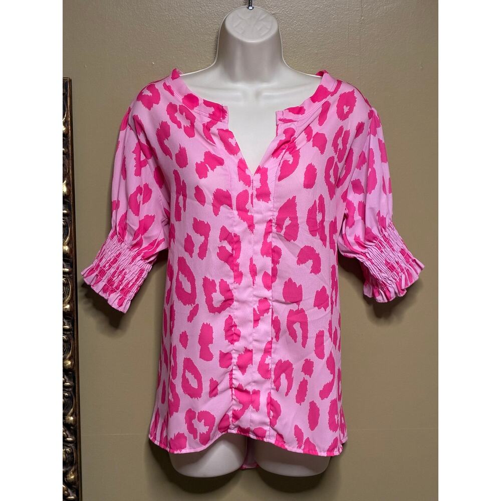 BiBi Leopard Smocked Short Sleeve Blouse - Picture 2 of 8